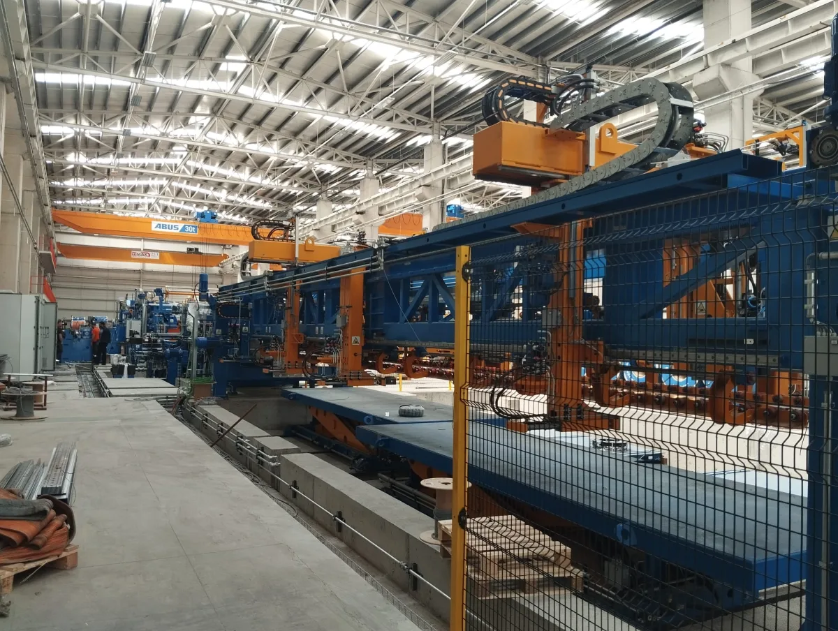Çelik servis merkezi makina hattında saha uygulaması