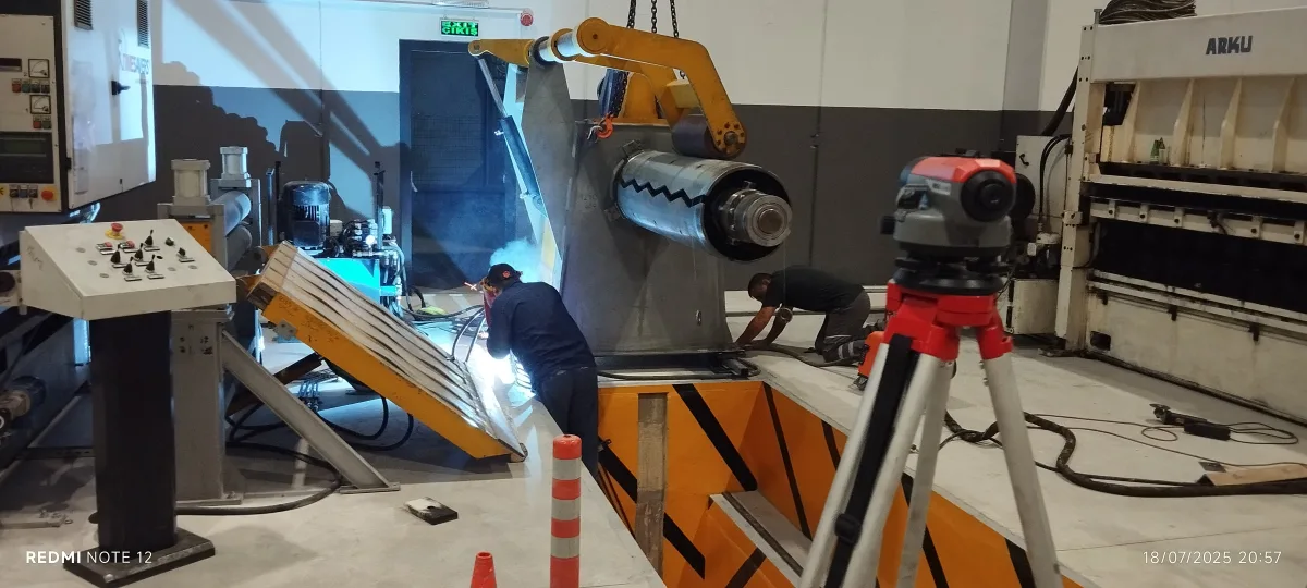 Endüstriyel makina ekipmanında kaynak ve montaj çalışması
